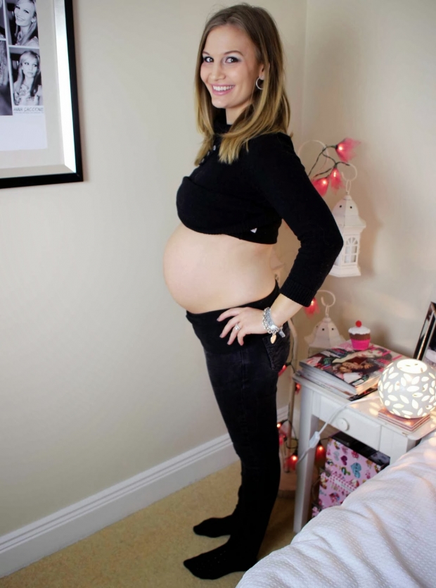 Фото живота на 28 неделе беременности